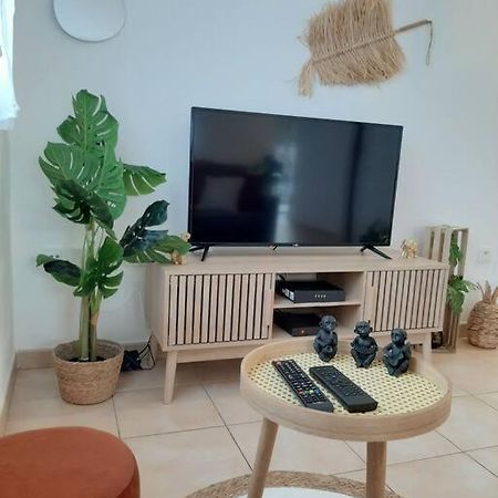 Proche Aeroport A Pied, O Nature Tille Ngoại thất bức ảnh