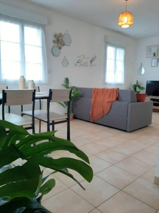 Proche Aeroport A Pied, O Nature Tille Ngoại thất bức ảnh